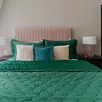 Wow! Artista Apartment