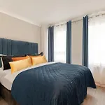 Wow! Artista Apartment